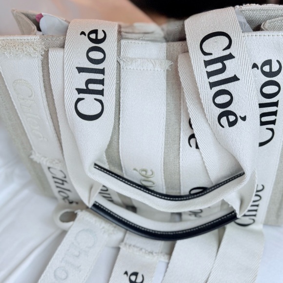 NWT & Dust Bag Chloe Sand Linen Woody Med Logo Tote - Picture 9 of 10